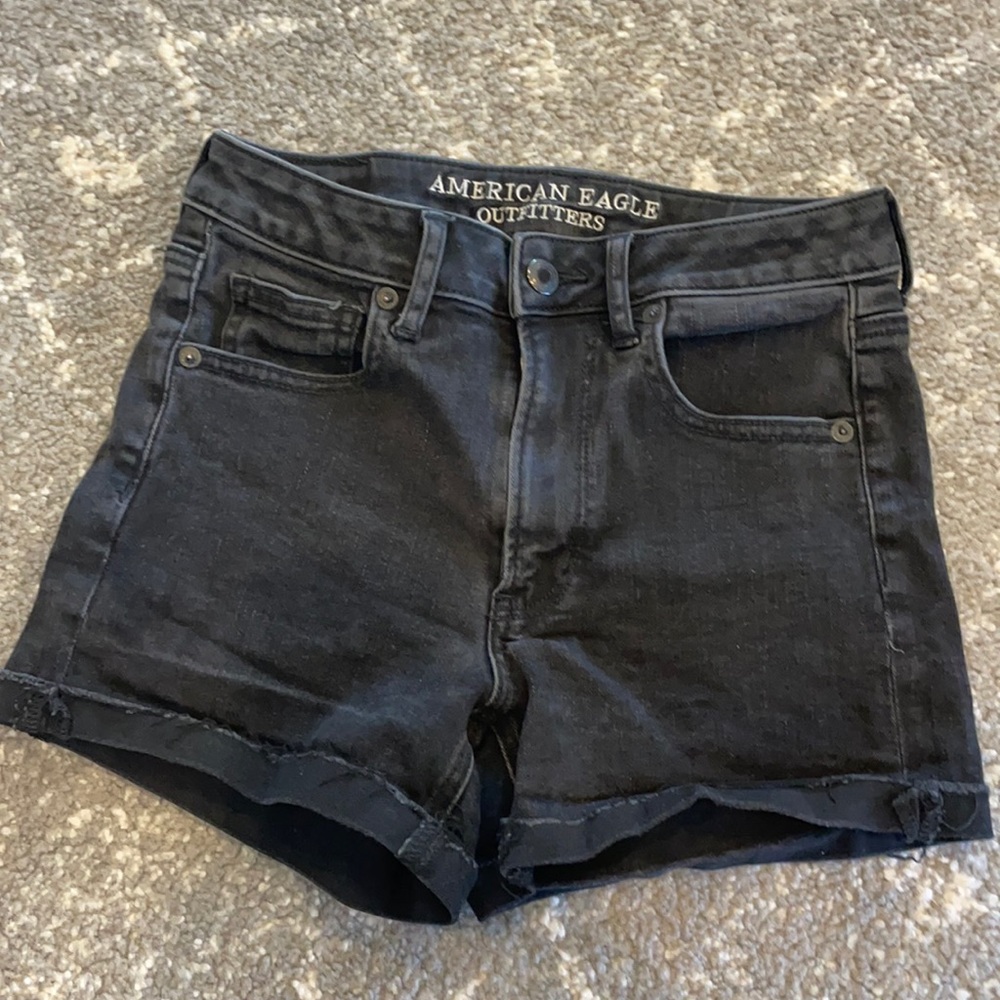 3 for $25 🎉 Black American Eagle High-Rise Shorts